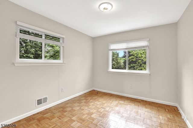 15 Krenkel Ct, Raritan Twp., NJ 08822