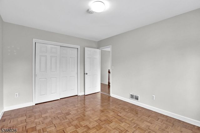 15 Krenkel Ct, Raritan Twp., NJ 08822