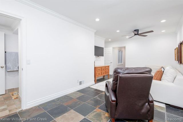 6847 Alden Drive, West Bloomfield, MI 48324