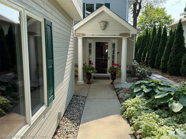 6847 Alden Drive, West Bloomfield, MI 48324