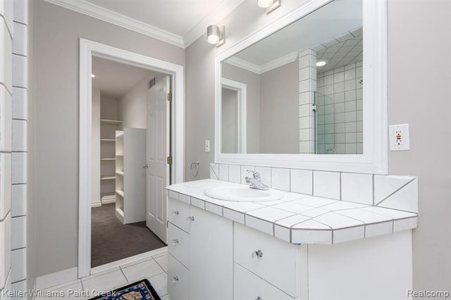 6847 Alden Drive, West Bloomfield, MI 48324