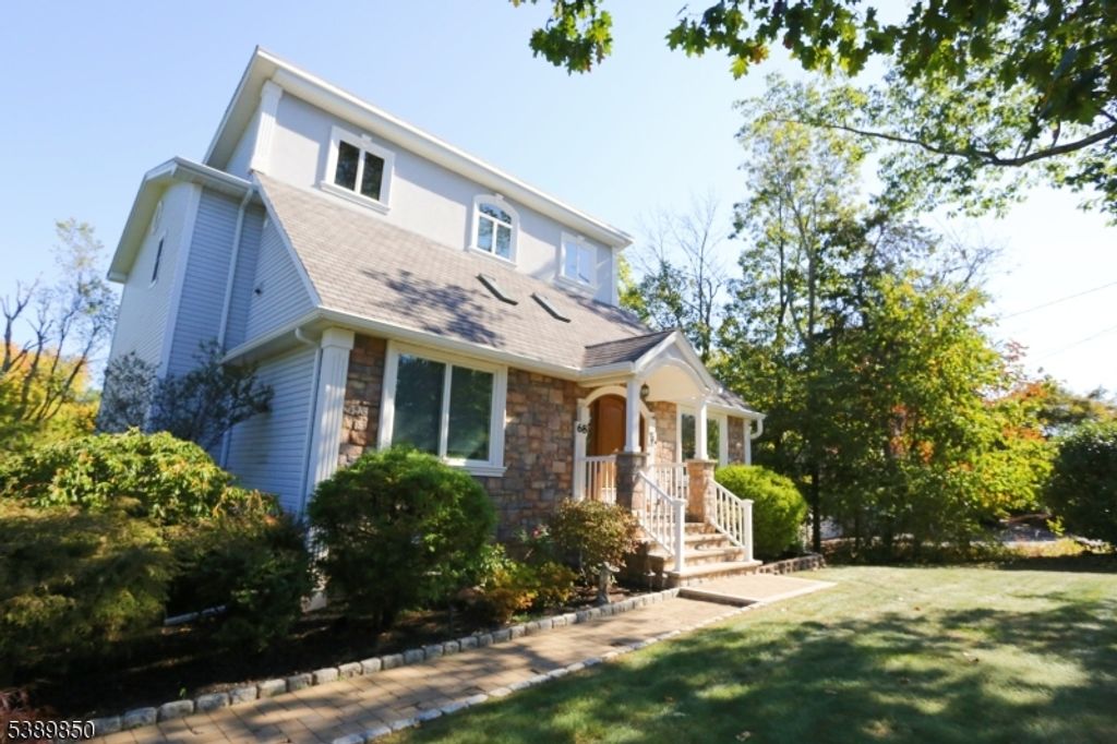 68 Horseneck Rd, Montville Twp., NJ 07045