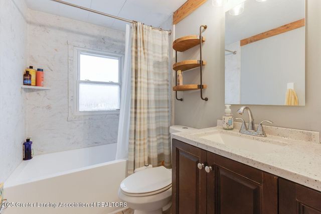 404 E Cherry Street, Mason, MI 48854