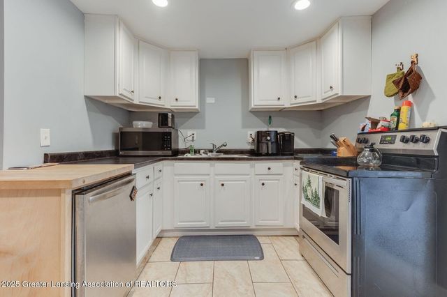 404 E Cherry Street, Mason, MI 48854