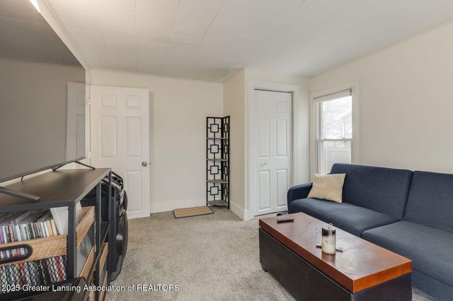 404 E Cherry Street, Mason, MI 48854