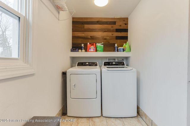 404 E Cherry Street, Mason, MI 48854