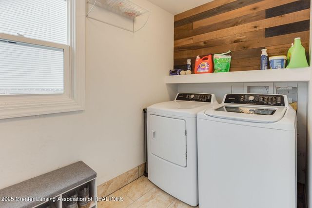 404 E Cherry Street, Mason, MI 48854