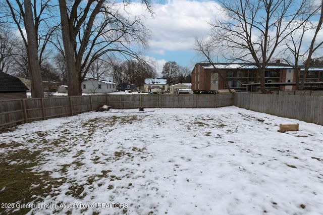 404 E Cherry Street, Mason, MI 48854