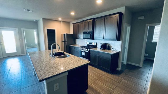 7932 Castelardo PL, Round Rock, TX 78665