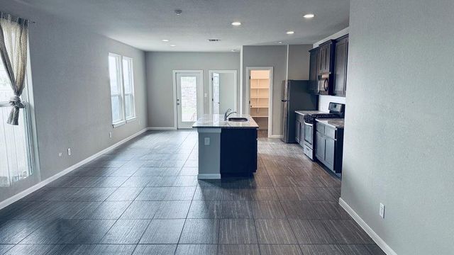 7932 Castelardo PL, Round Rock, TX 78665