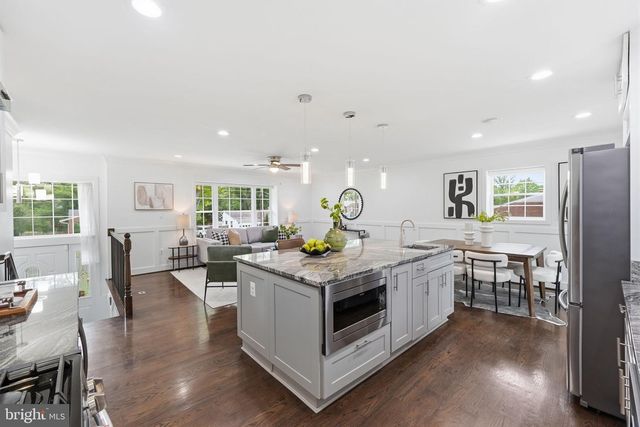 7504 DOLCE DR, Annandale, VA 22003