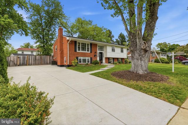 7504 DOLCE DR, Annandale, VA 22003