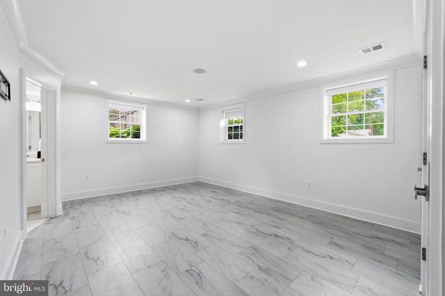 7504 DOLCE DR, Annandale, VA 22003