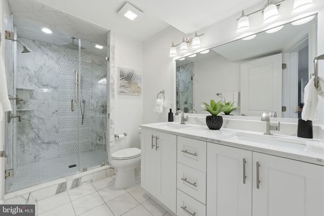 7504 DOLCE DR, Annandale, VA 22003