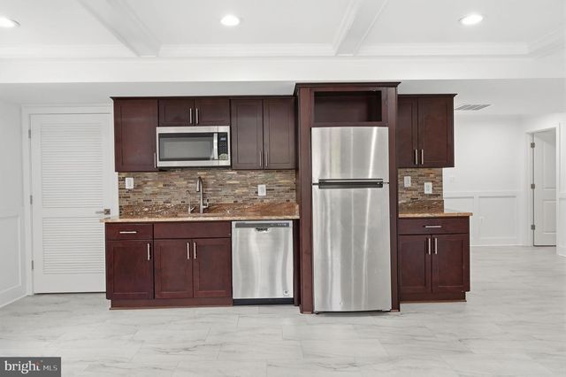 7504 DOLCE DR, Annandale, VA 22003