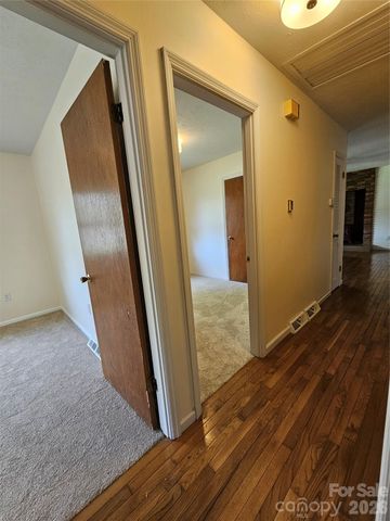 3220 Sweeten Creek Road, Asheville, NC 28803