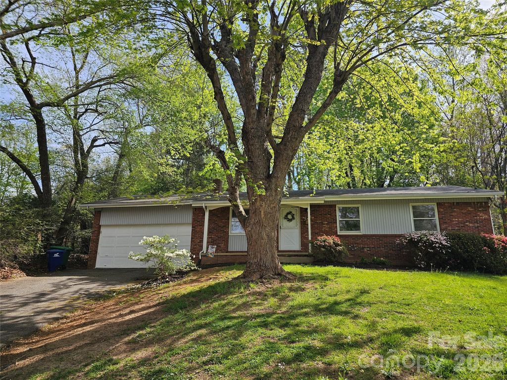 3220 Sweeten Creek Road, Asheville, NC 28803