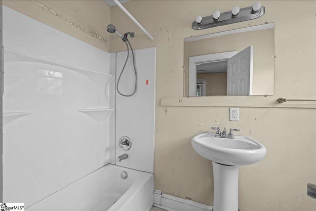 276 S Spring Street, Spartanburg, SC 29306