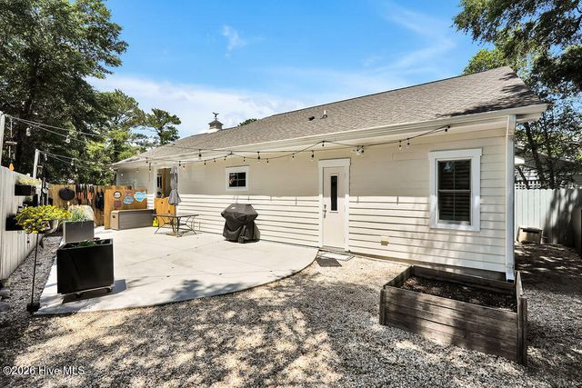 513 Spencer Farlow Drive B, Carolina Beach, NC 28428