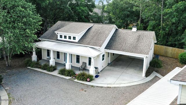 513 Spencer Farlow Drive B, Carolina Beach, NC 28428