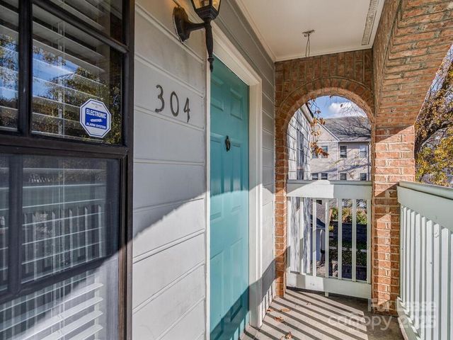 406 W 9th Street 301, Charlotte, NC 28202