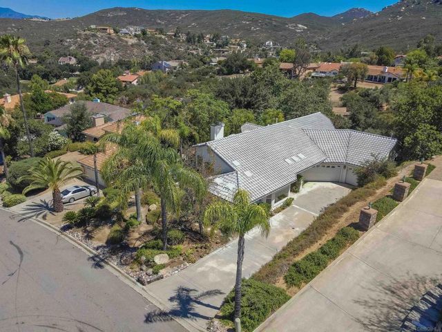 15546 Calistoga Dr., Ramona, CA 92065