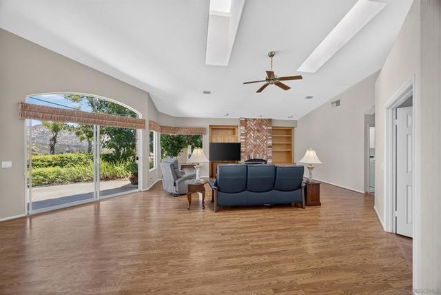 15546 Calistoga Dr., Ramona, CA 92065