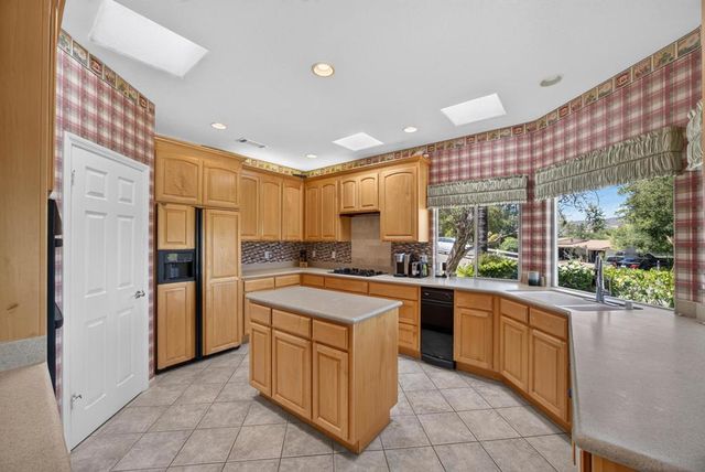 15546 Calistoga Dr., Ramona, CA 92065