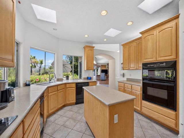 15546 Calistoga Dr., Ramona, CA 92065