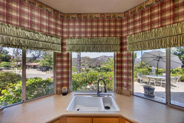 15546 Calistoga Dr., Ramona, CA 92065