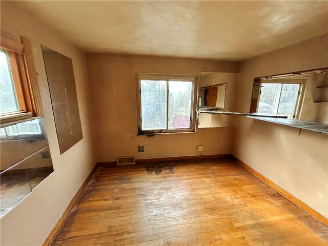 6938 Hartman Ln, Lincoln Larimer, PA 15206