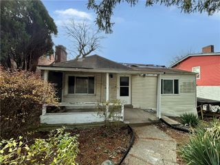 6938 Hartman Ln, Lincoln Larimer, PA 15206