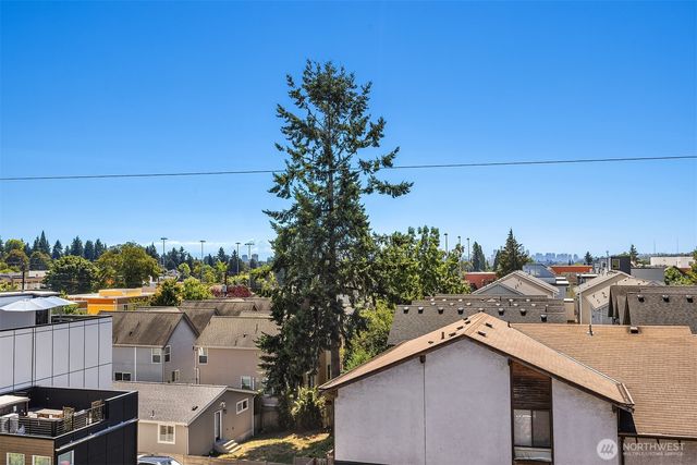 1404 N 95th Street, Seattle, WA 98013