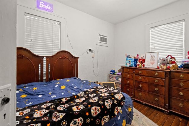 4834 TAYLOR STREET N, St Petersburg, FL 33714