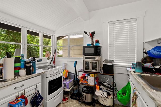 4834 TAYLOR STREET N, St Petersburg, FL 33714