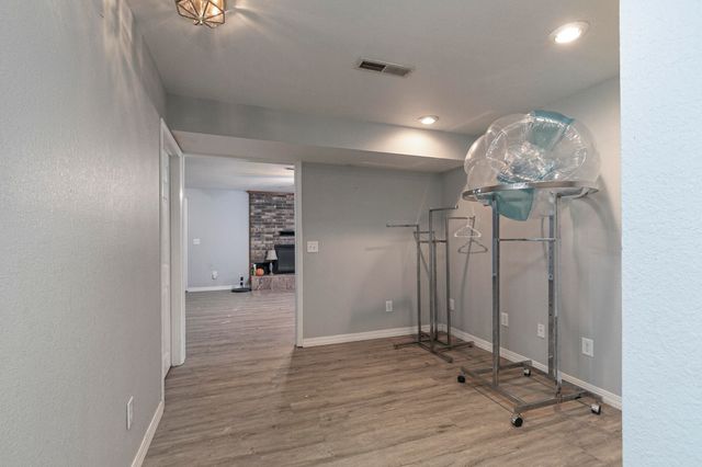 3808 W Kingsley Street, Springfield, MO 65807