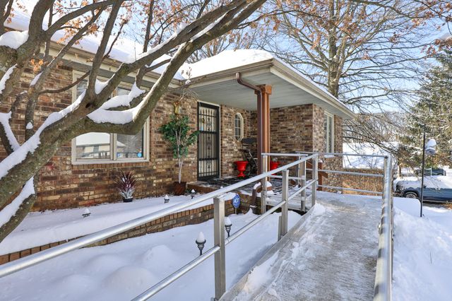 3808 W Kingsley Street, Springfield, MO 65807