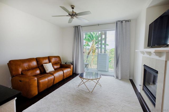 810 Harbor Cliff Way 230, Oceanside, CA 92054