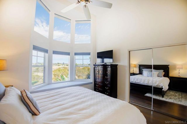 810 Harbor Cliff Way 230, Oceanside, CA 92054