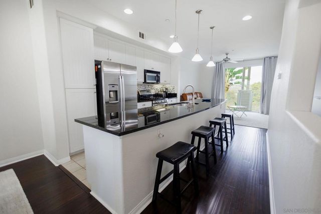 810 Harbor Cliff Way 230, Oceanside, CA 92054