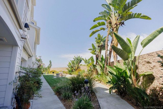 810 Harbor Cliff Way 230, Oceanside, CA 92054