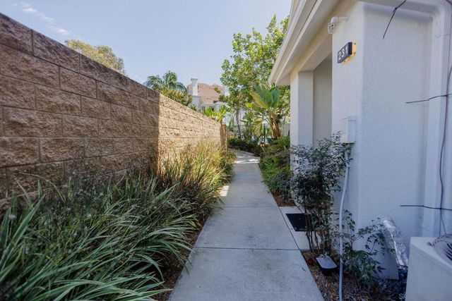 810 Harbor Cliff Way 230, Oceanside, CA 92054
