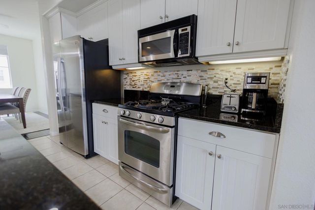 810 Harbor Cliff Way 230, Oceanside, CA 92054