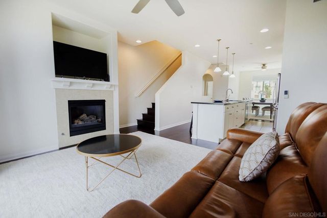 810 Harbor Cliff Way 230, Oceanside, CA 92054