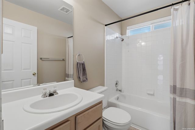 9119 Laguna Hills, Selma, TX 78154