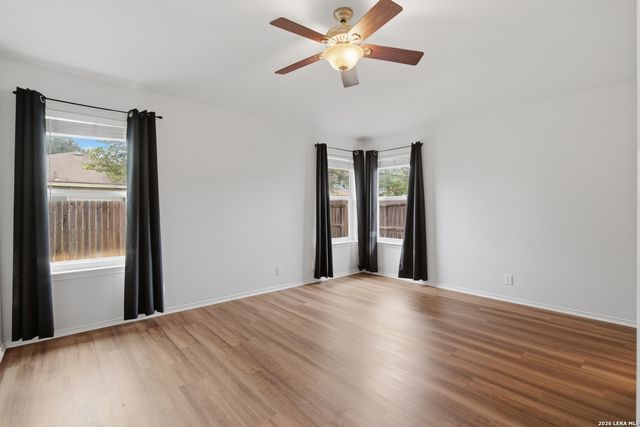 9119 Laguna Hills, Selma, TX 78154