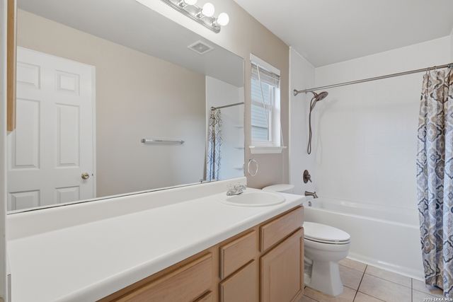 9119 Laguna Hills, Selma, TX 78154