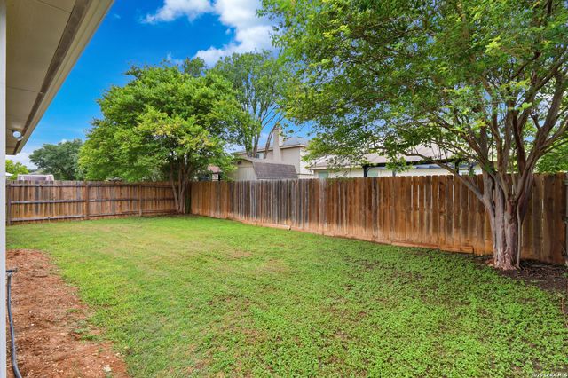 9119 Laguna Hills, Selma, TX 78154