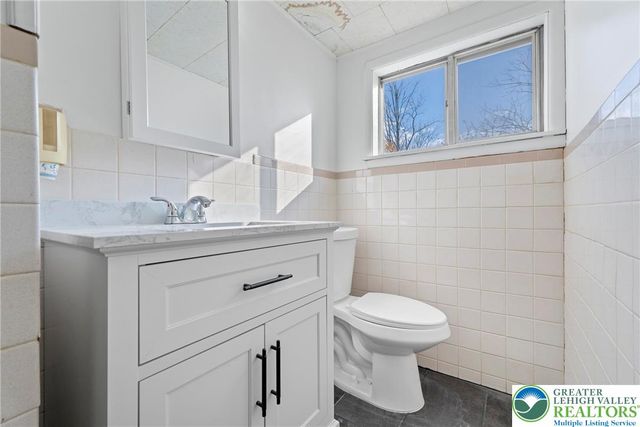 1407 Fretz, Salisbury Twp, PA 18103