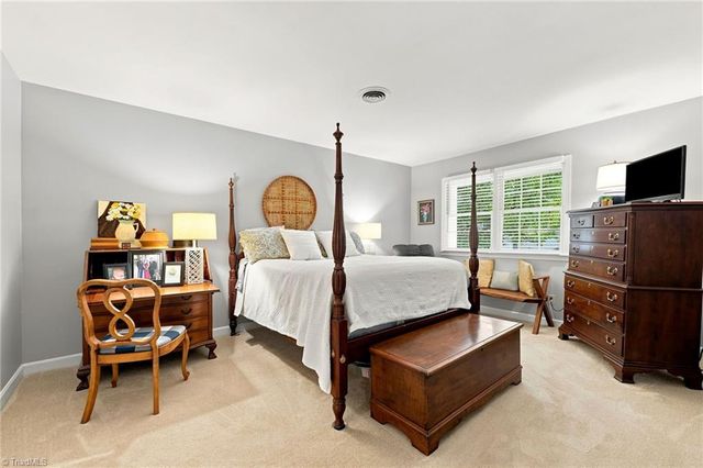 4301 Oakcliffe Road, Greensboro, NC 27406